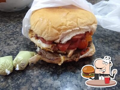 Os hambúrgueres do Mirin Lanches irão saciar uma variedade de gostos
