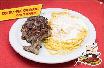 Experimente pratos de carne do menu