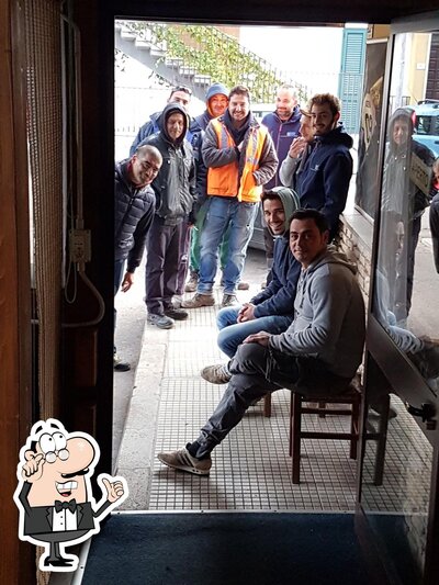 Siediti a un tavolo di Box n°5