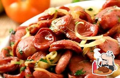 Pizzaria e esfiharia oferece pratos de carne