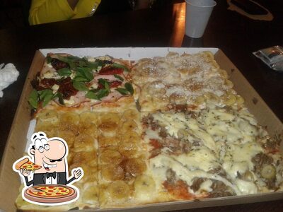 Escolha diferentes variedades de pizza