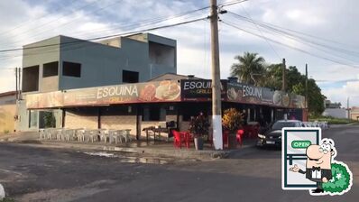 Veja imagens do exterior do Esquina Grill