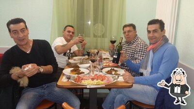 Dai un'occhiata agli interni di Osteria Arbedese