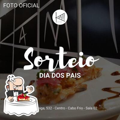 Kami serve uma escolha de pratos doces