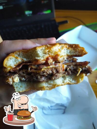 Faites-vous plaisir avec un hamburger à Hamburg Café Compiègne