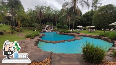 Desfrute da vista da área externa do Restaurante Ville Real