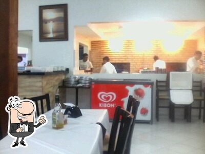 Veja imagens do interior do Poleto's