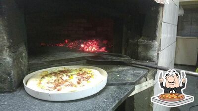 No Pizzaria R. Tosim Mairiporã SP, você pode desfrutar de pizza