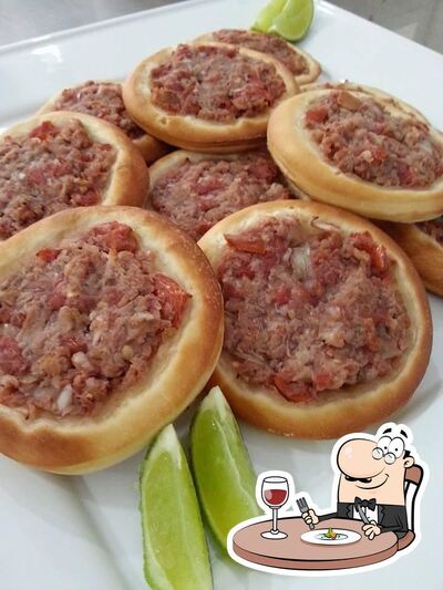 Comida em Zaatar Esfihas
