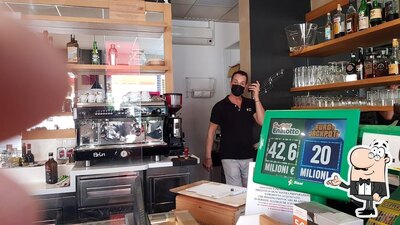 Gli interni di Bar #21