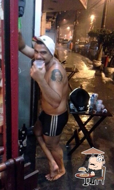 Veja imagens do exterior do X Gourmet