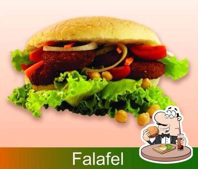 Prenditi un hamburger al ristorante KEBAB &grill point