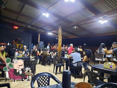 Veja imagens do interior do Mix Bar