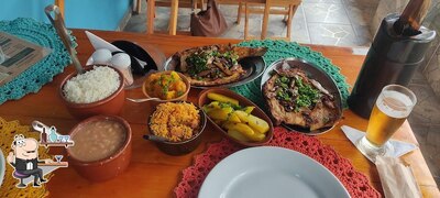 O interior do Restaurante Divino Sabor