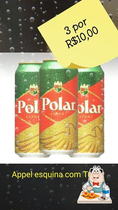 Esquina DAS Bebidas fornece uma seleção de drinques