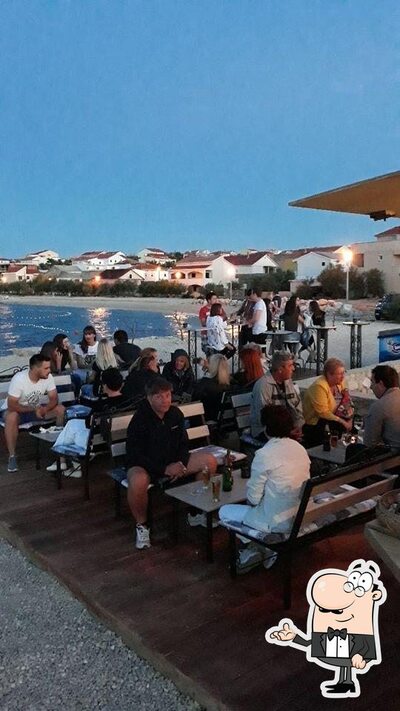 Dai un'occhiata agli interni di Beach Bar El Patron