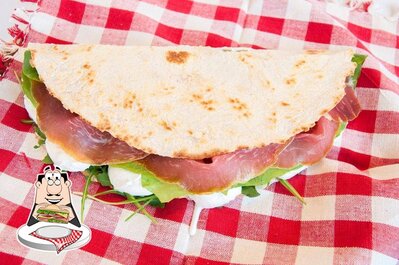 Assaggia uno dei panini proposti I Piadinari