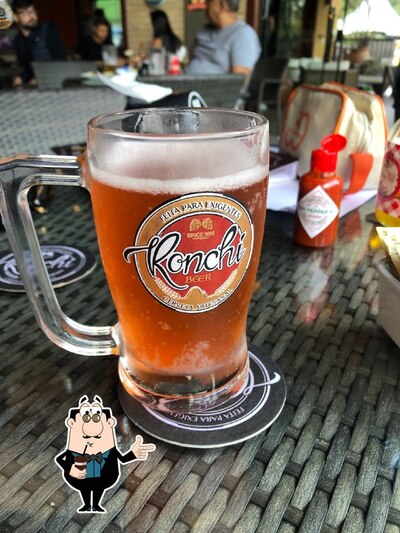 Descubra diferentes drinques servidos no Ronchi Pub