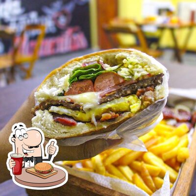 Deguste um dos hambúrgueres disponíveis no Jells Burguer