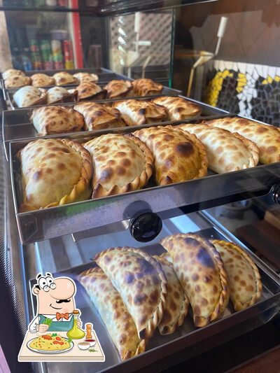 Comida em Três Empanadas