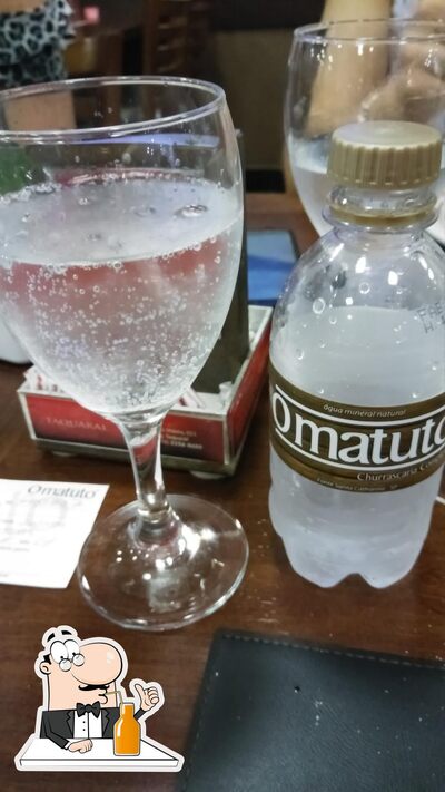 Você pode desfrutar de uma bebida do menu