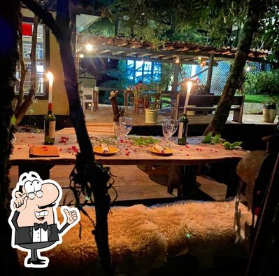 Veja imagens do interior do Recanto do Fondue