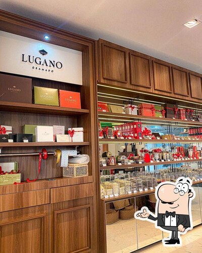 Veja imagens do interior do LUGANO - Cafeteria e Chocolataria