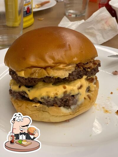 Consiga um hambúrguer no Shumaker Burger Xaxim
