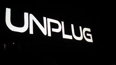 La rappresentazione visiva del marchio di Unplug