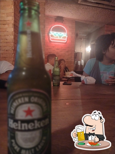 Você pode tomar um copo de cerveja leve ou escura