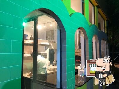Veja a parte externa do Pizza da Estação