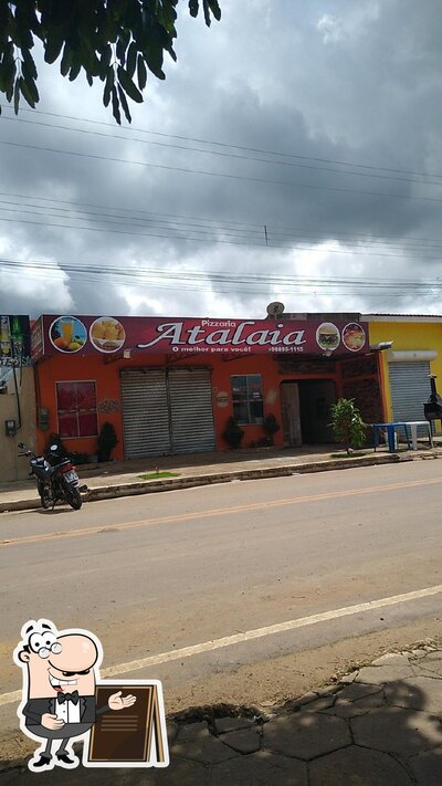 Veja imagens do exterior do Pizzaria atalaia