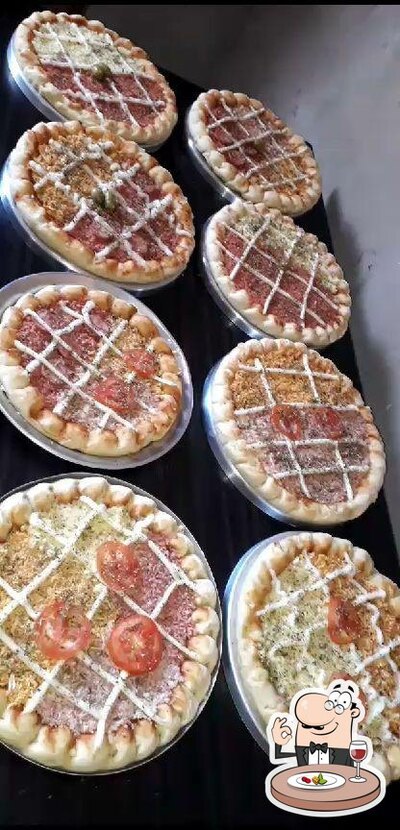 Comida em Pizzas e Lanches Família 