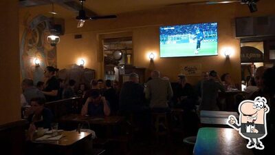 Dai un'occhiata agli interni di Birra e Gusto