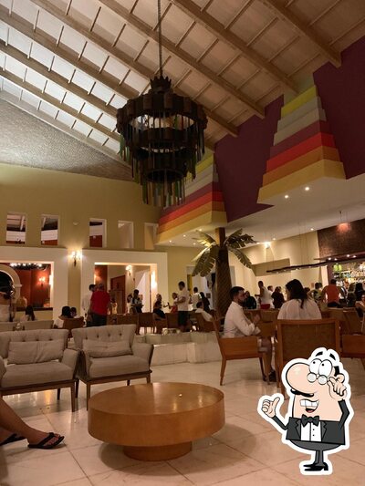 Veja imagens do interior do Lobby Bar Iberostar Bahia