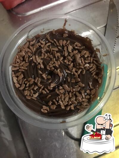 Não esqueça de pedir uma sobremesa no Top Lanche do Rogério