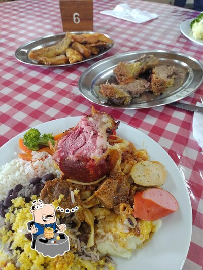 Comida em Restaurante Pôr do Sol