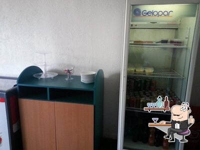 Sente em uma das mesas no Restaurante Tempero do Nordeste