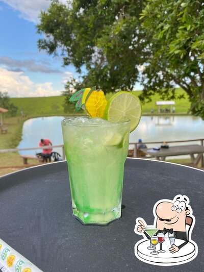 Selecione de uma infinidade de drinques no Pesqueiro Recanto Restaurante e Lazer