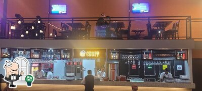 a parte exterior é uma característica importante do Dom Muster Cozinha & Bar em Samambaia