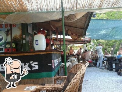 Gli interni di Jungle Bar