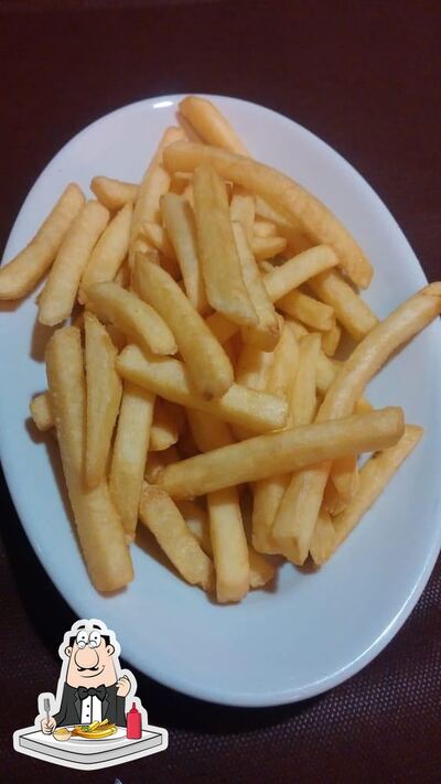 Assaggia un piatto di chips alla pizzeria L'Arca