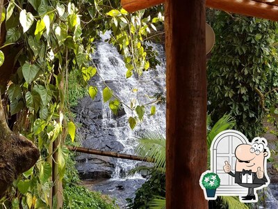 a parte exterior é uma característica importante do Recanto da cascata
