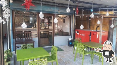 Check out how Ana Bakes looks inside