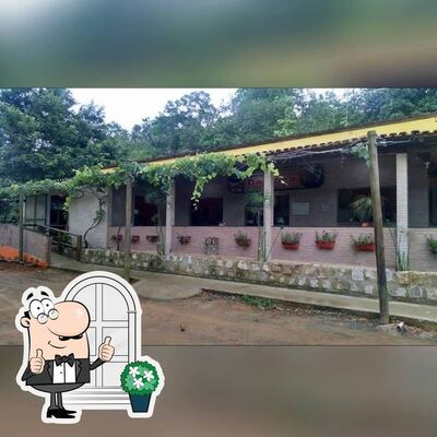 Veja imagens do exterior do Cantinho da Roça