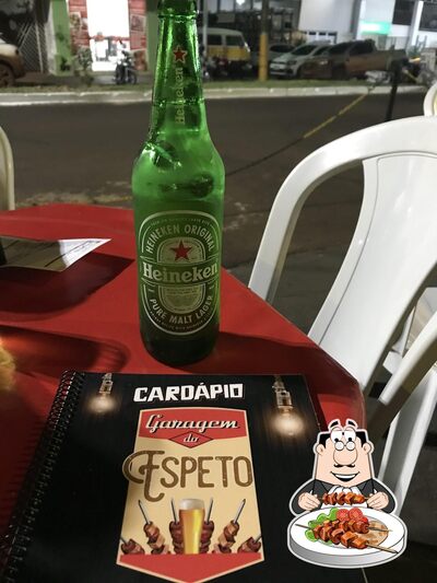 Platos en Garagem do espeto