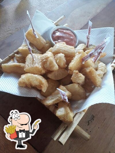 At Restaurante Chalé da Ilha you can enjoy finger chips
