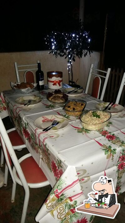 Comida em Mercearia e Bar Bicas