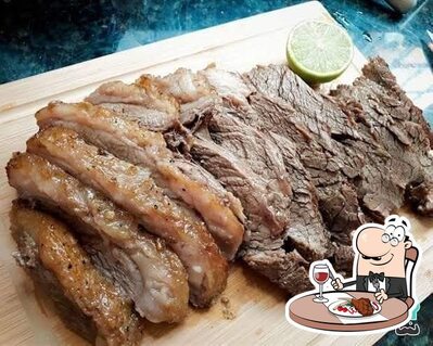 Refeições de carne são oferecidos no Restaurante e Churrascaria Paim