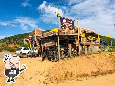 Você pode espairecer no na área externa do Lanchonete Parada do Café